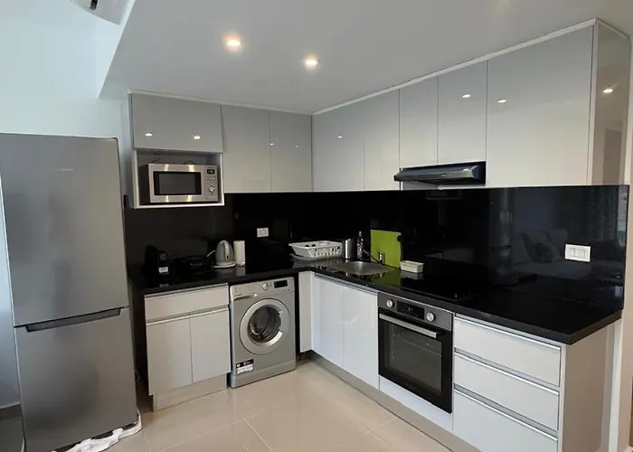 Premium 1br G Cribs First Floor, *